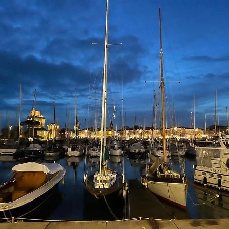 Apartment- La Rochelle Historic City Centre المظهر الخارجي الصورة